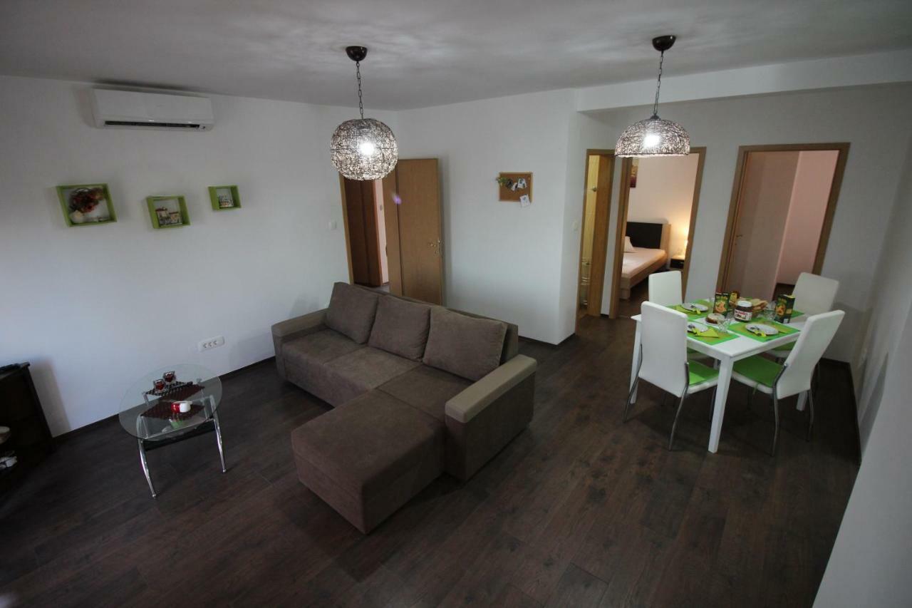 Apartmani Irena Novi Vinodolski Esterno foto