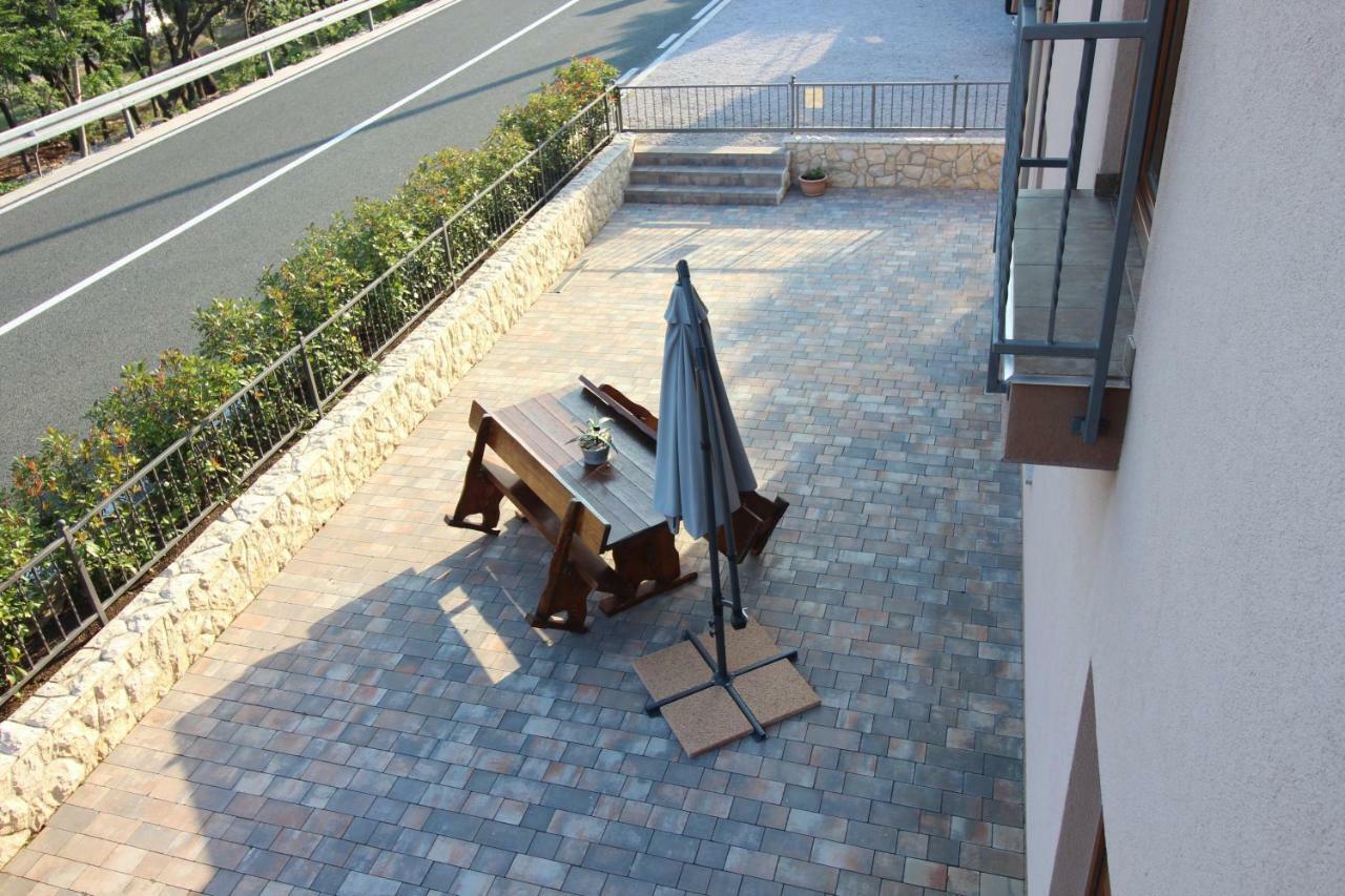 Apartmani Irena Novi Vinodolski Esterno foto