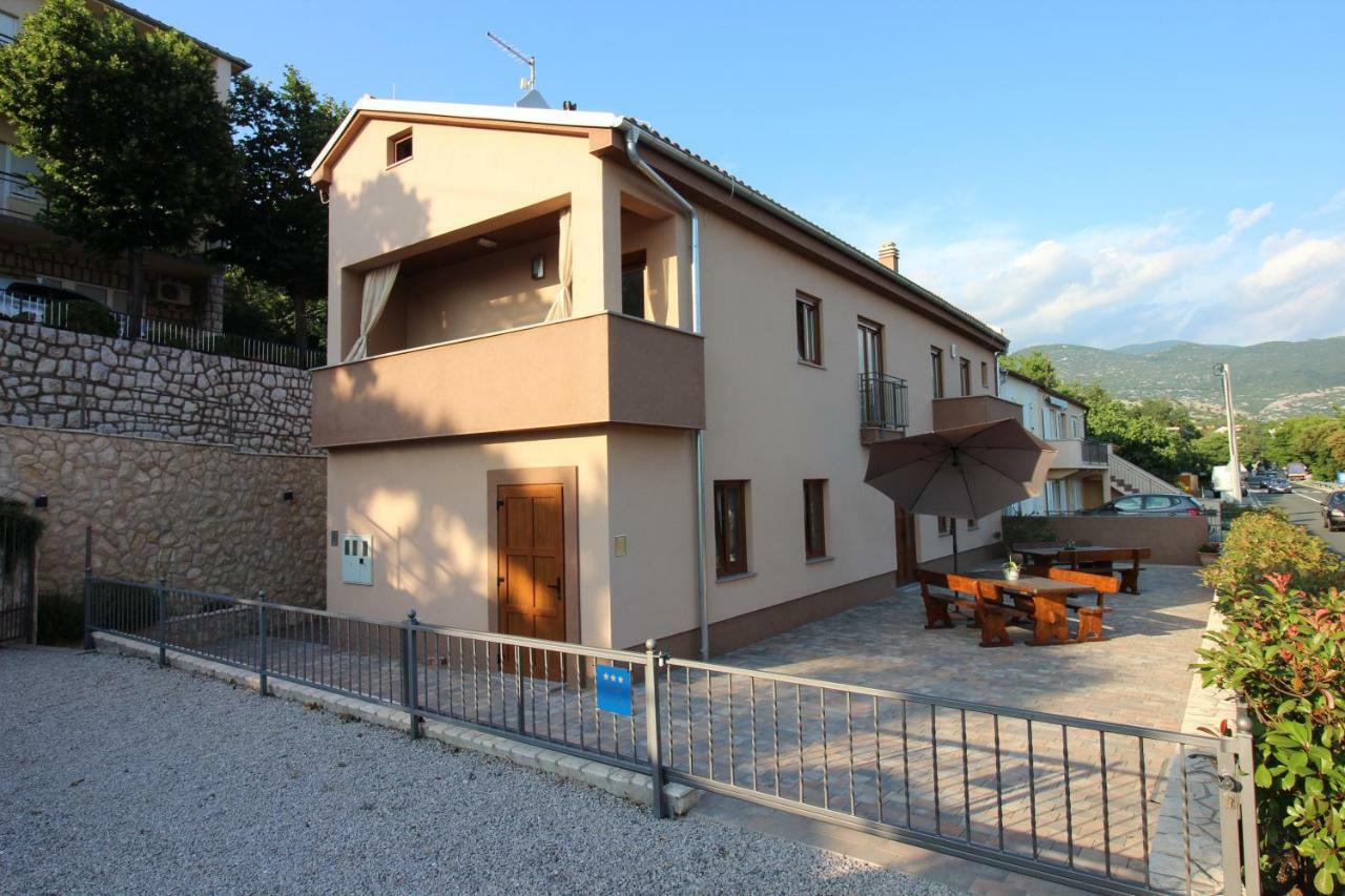 Apartmani Irena Novi Vinodolski Esterno foto