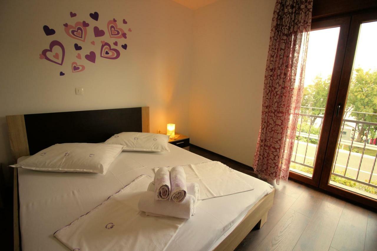 Apartmani Irena Novi Vinodolski Esterno foto