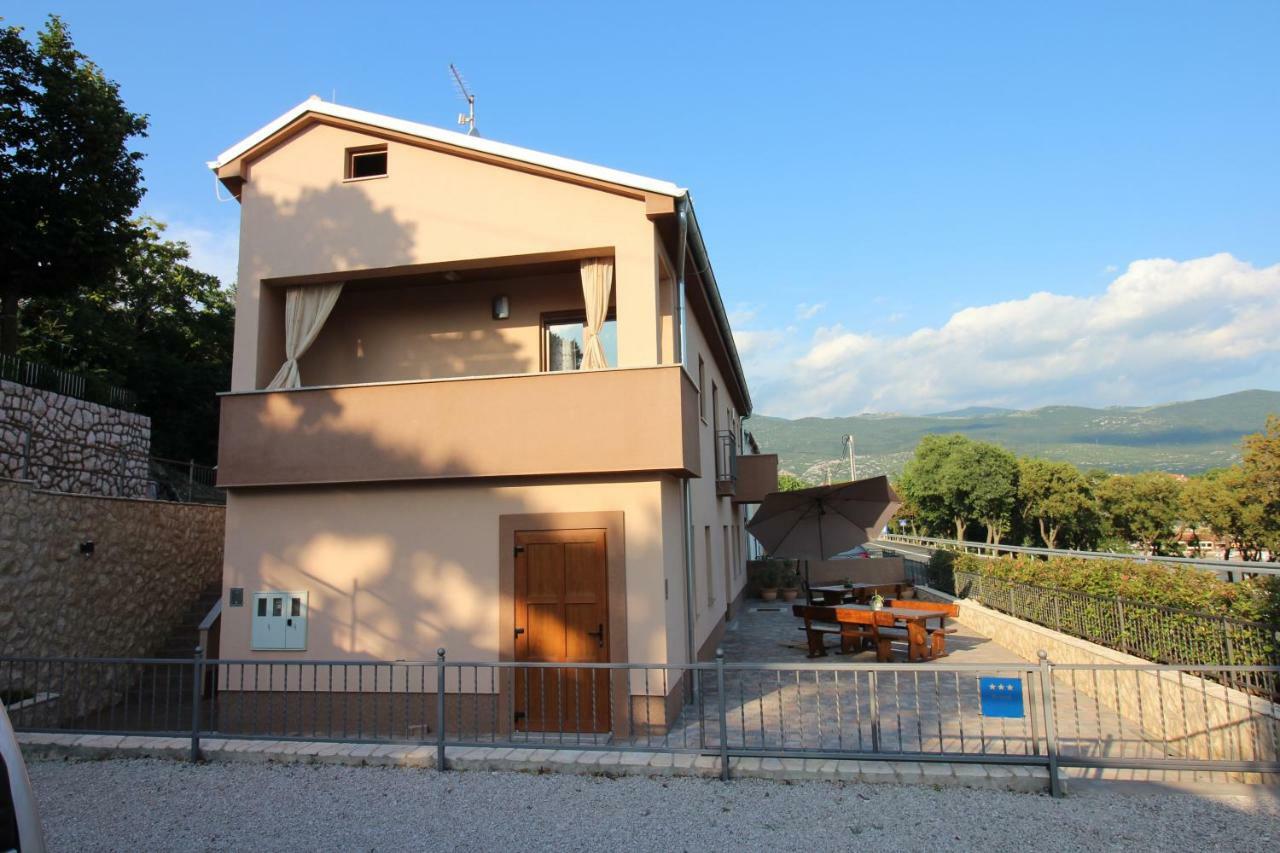 Apartmani Irena Novi Vinodolski Esterno foto